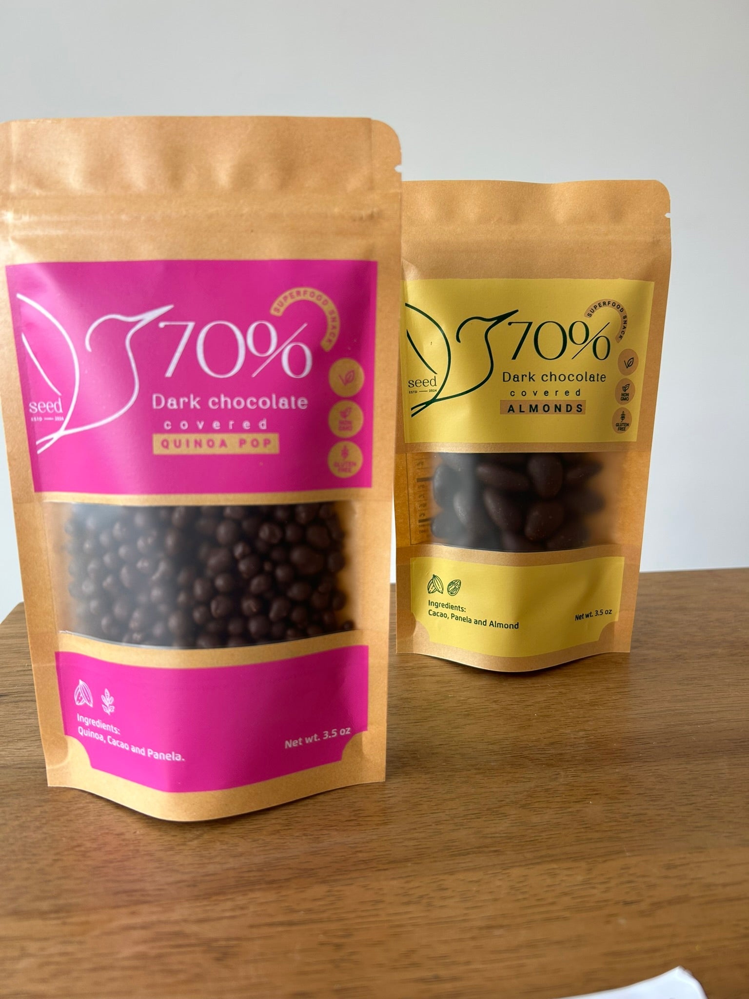 70% CHOCOLATE OSCURO CON ALMENDRAS (3.5oz)