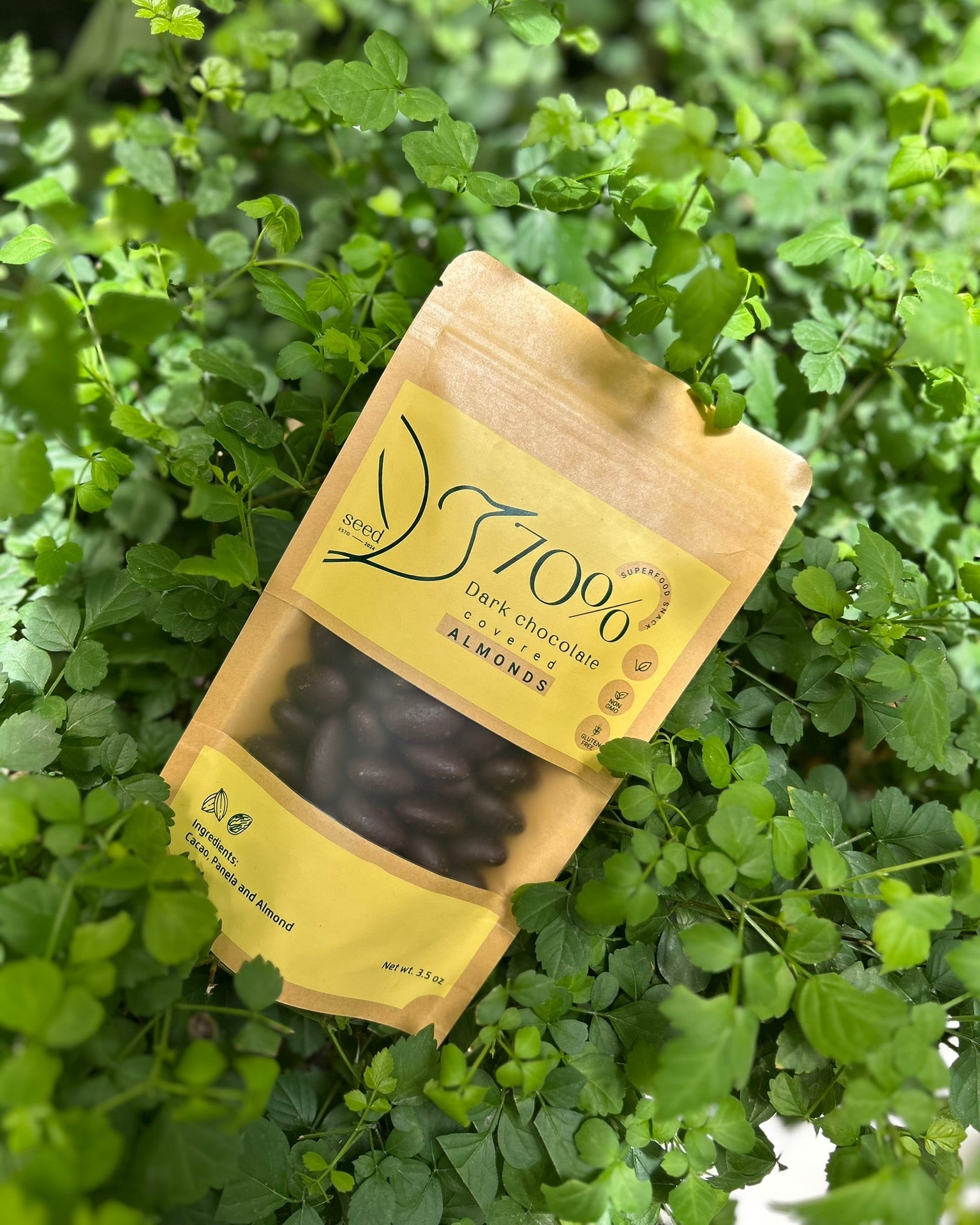 70% CHOCOLATE OSCURO CON ALMENDRAS (3.5oz)